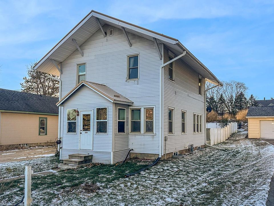 1st image of 208 Black River AVENUE