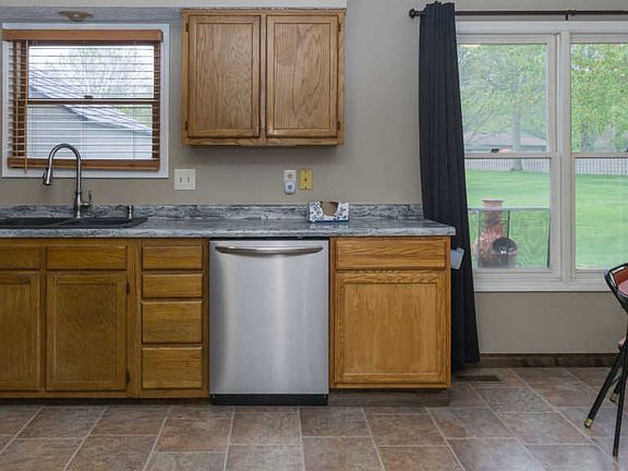 5th image of 5909 Wild Cherry Dr