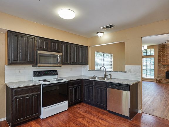4th image of 7821 Steppington Dr