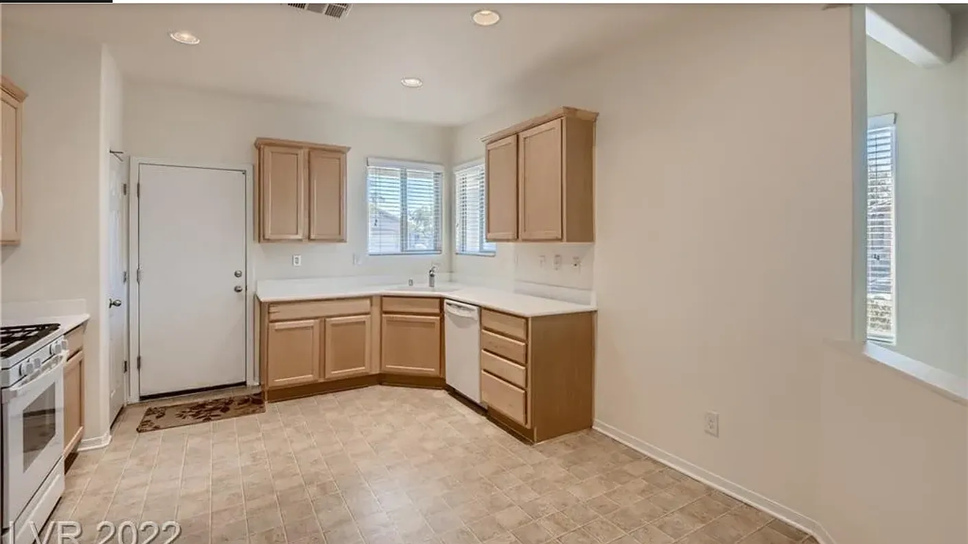 2 bed, 1157 sqft, $895 — Photo 4