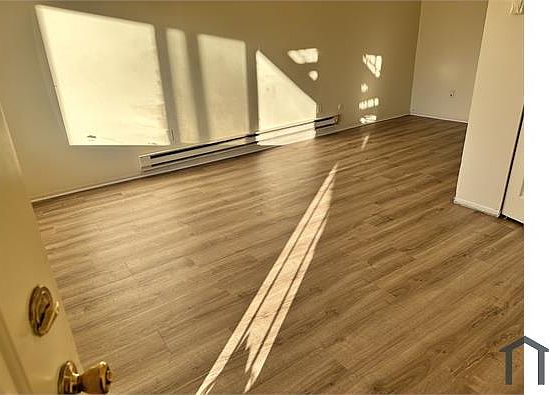 3rd image of 9730 Wyoming St APT E1