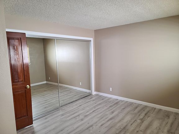 5th image of 209 Walnut St #A