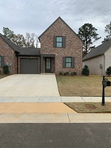 1093 Stonebrook Ln Photo 1