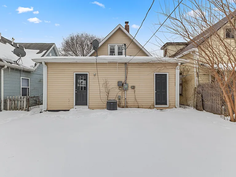 1153 Villa Ave — Photo 3