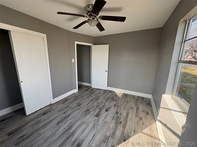 109 N Walker St — Photo 6