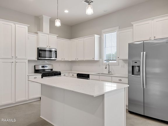 2nd image of 301 Silver Star Ct
