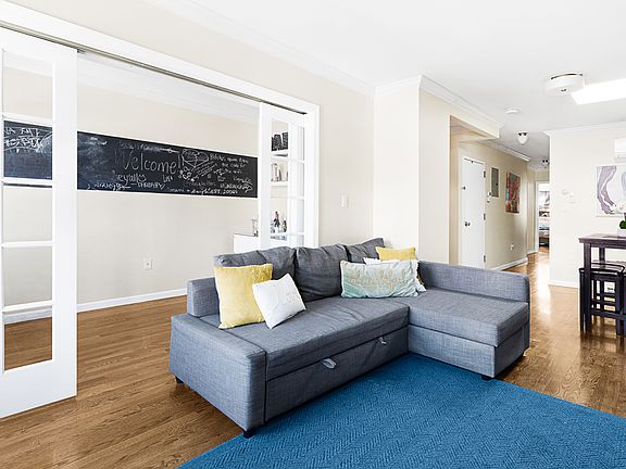 4th image of 192 Concord St #3