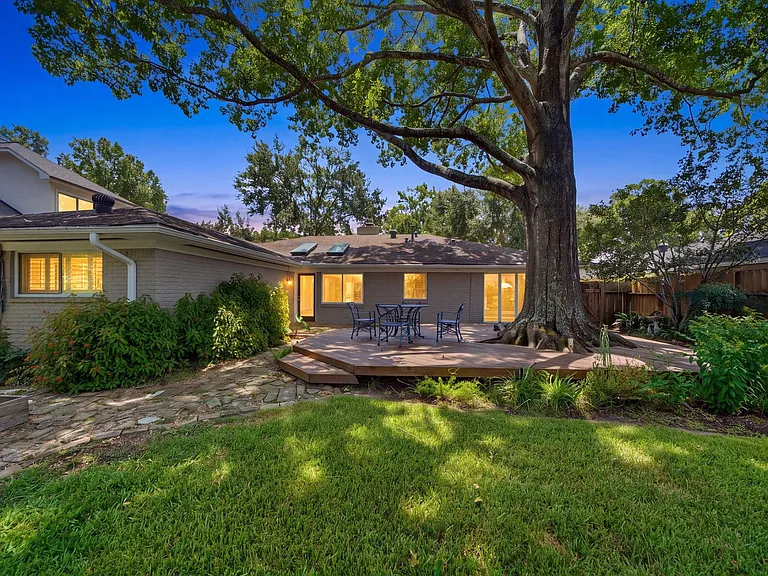 14110 Barryknoll Ln — Photo 39