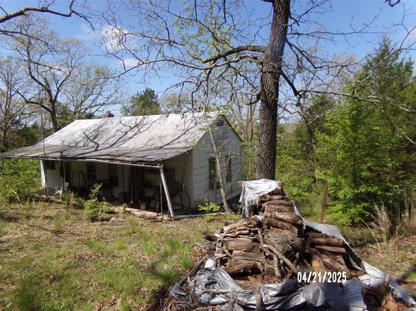 2163 Welch Dr, Hermann, MO 65041