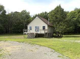 1477 Chipmunk Rd, Thompson, PA 18465