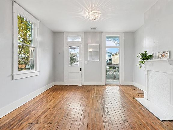 5th image of 2415 Amelia St