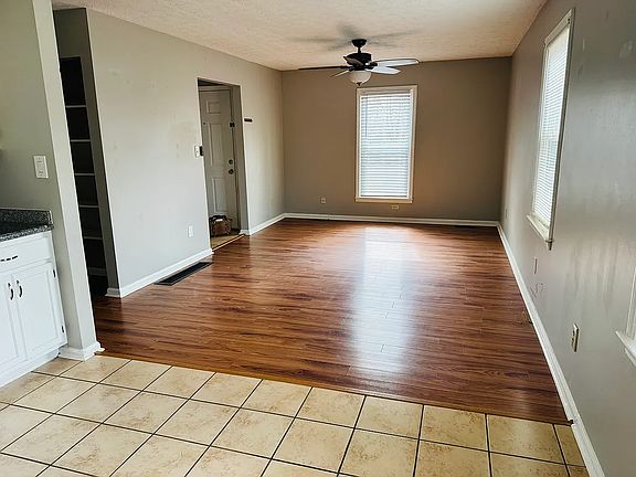 2nd image of 1073 Spring Run Rd