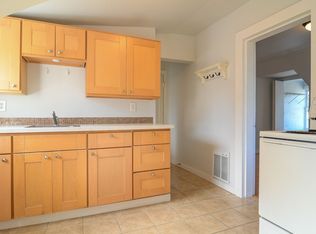 9056 3rd Ave NW APT 4, Seattle, WA 98117