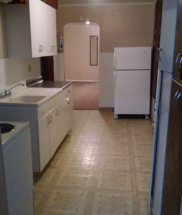 2nd image of 2301 W Pacific Ave APT 204