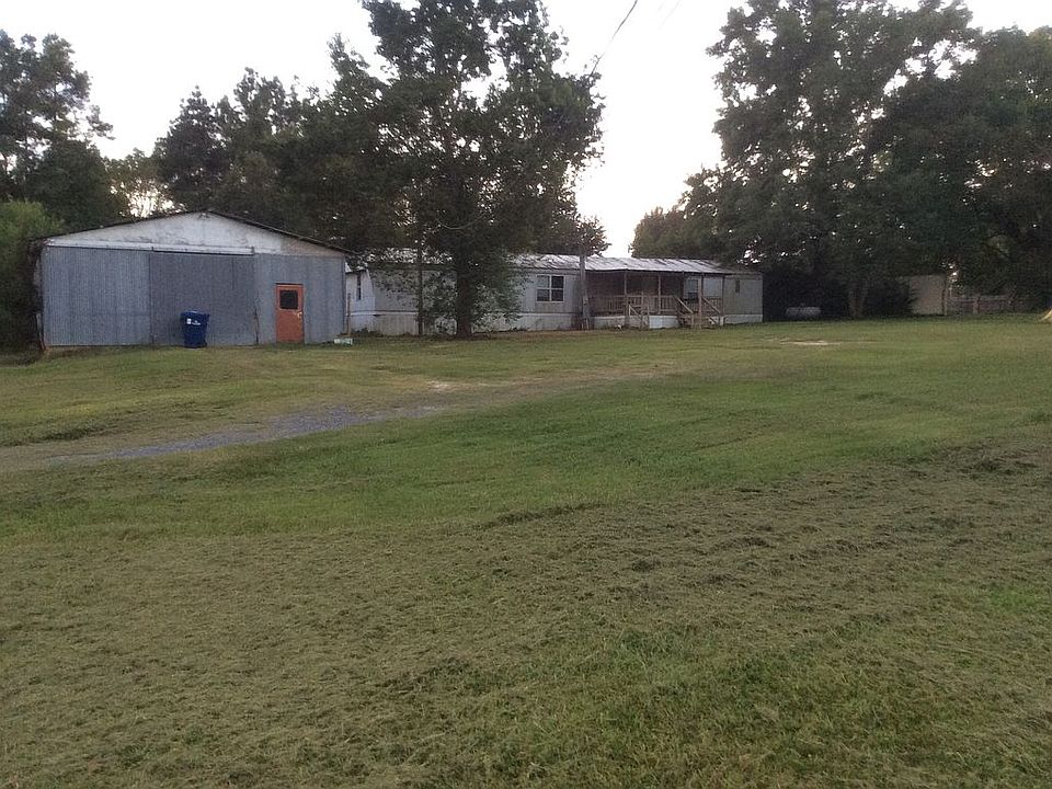 2nd image of 143 Loop Dr