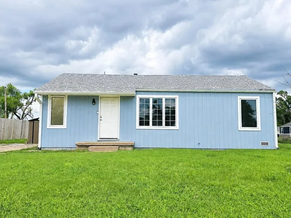 743 Choctaw Ave, Salina, KS 67401