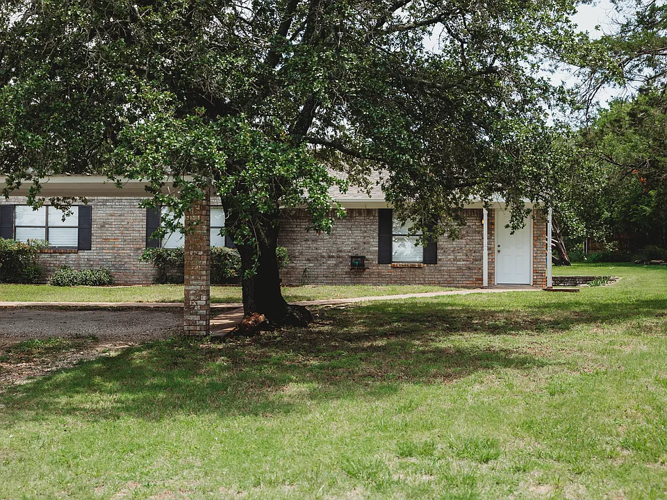 505 W Bluebonnet Dr