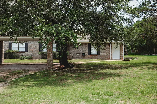 505 W Bluebonnet Dr Photo 1