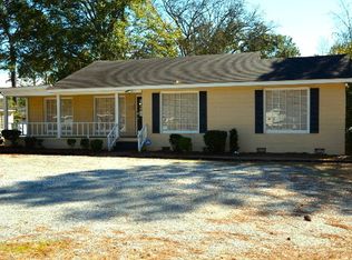 1208 Whispering Pines Rd, Albany, GA 31707