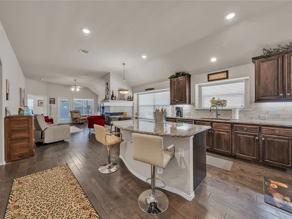 2524 Hadley St, Weatherford, TX 76087