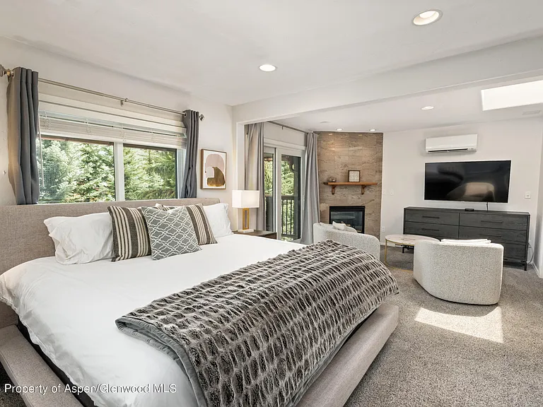 650 S Monarch St #2 — Photo 7