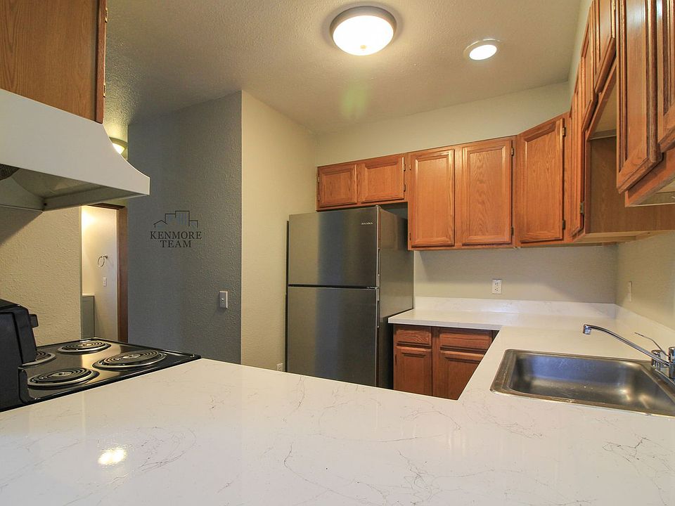 1st image of 1038 Wright Ave