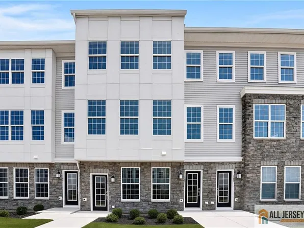 131 Leona Stewart Ln, Pennington, NJ 08534