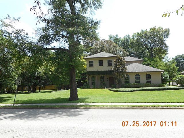 1st image of 700 Park St