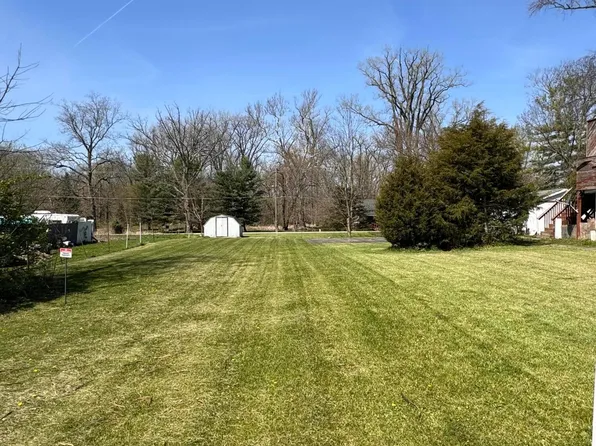 59 Rose St, Magnetic Springs, OH 43036