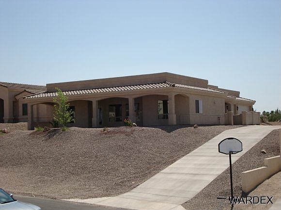 1st image of 658 Lookout Ln