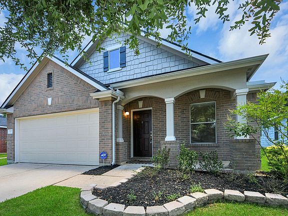 3rd image of 15922 Arapaho Bend Ln