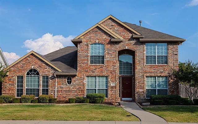 1st image of 122 Maywood Dr