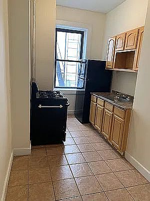 2nd image of 528 Flatbush Ave APT 4