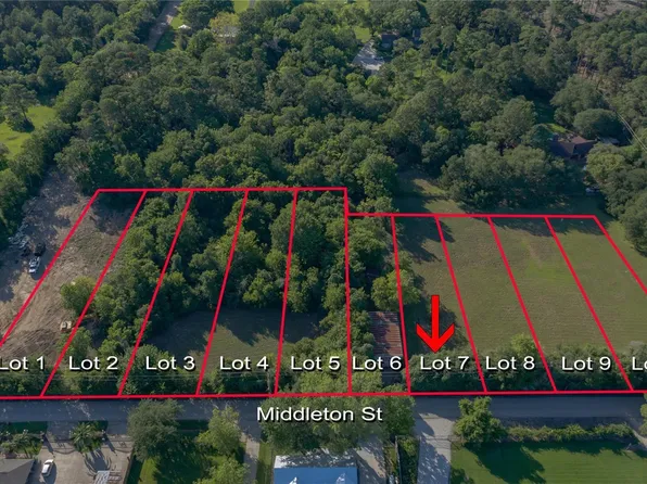 7 Middleton St, Bacliff, TX 77518