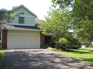 11 Woods Way, Clifton Park, NY 12065