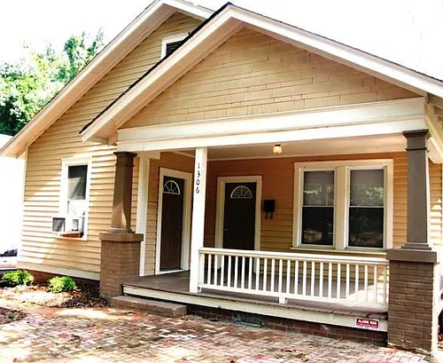 1306 W Chapel Hill St #B Photo 1