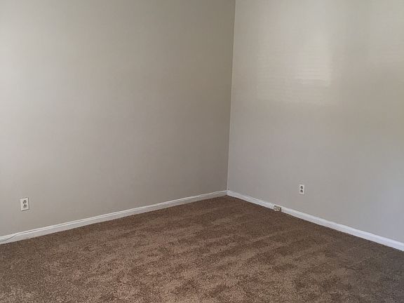 5th image of 803 E Davidson Ave #7