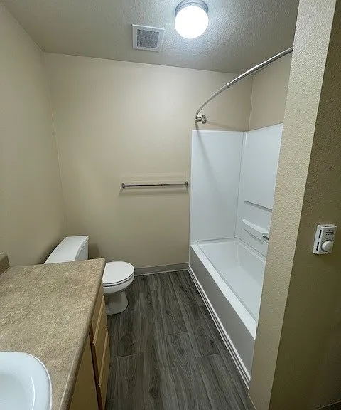 Aspen Highlands Apartments — Photo 14