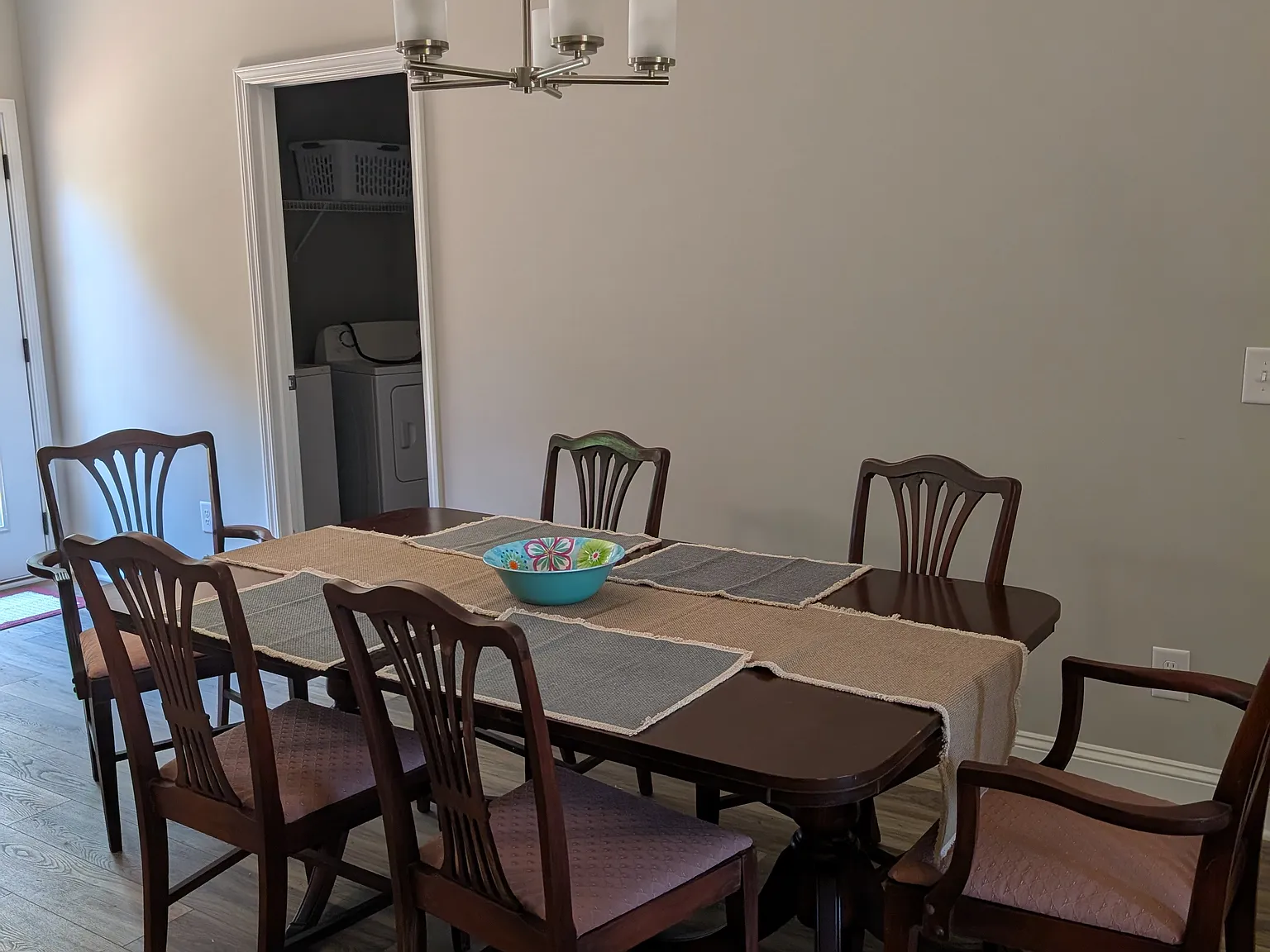 3 bed, 1500 sqft, $1,700 — Photo 4