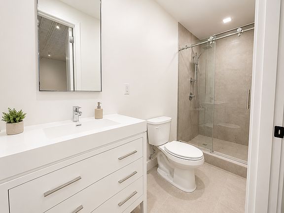 4th image of 535 Broadway Floor 3-B