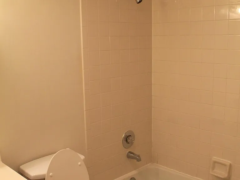 310 Meadows Cir — Photo 10