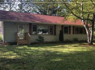 906 Eureka St, Ripon, WI 54971