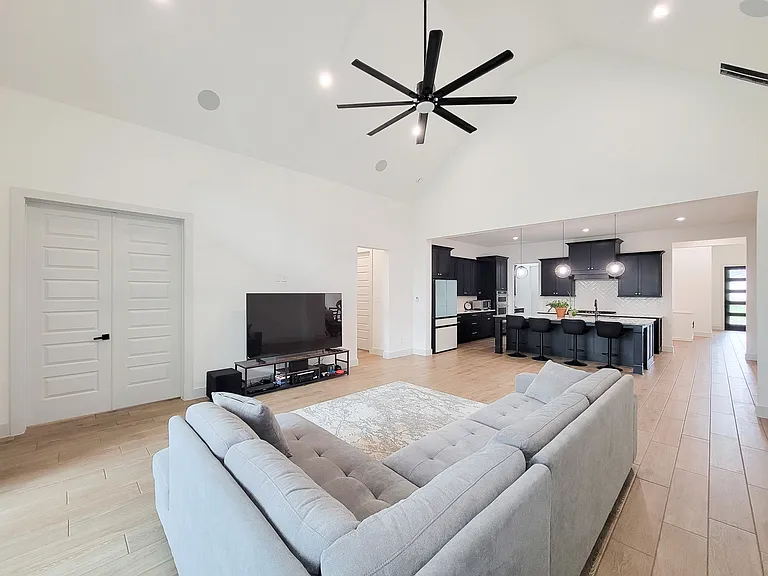 5023 Golden Peach Rd — Photo 9