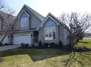 363 White Oak Ln, Grand island, NY 14072