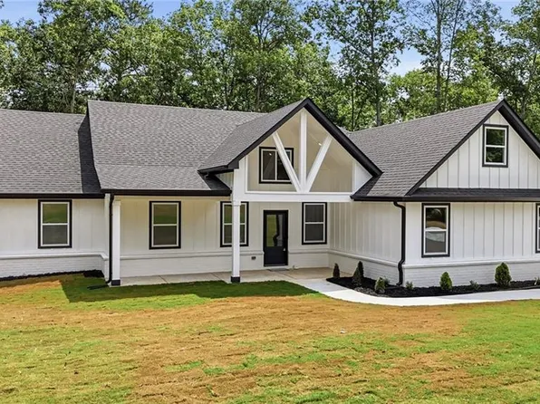 1020 Oakridge Dr, Griffin, GA 30223