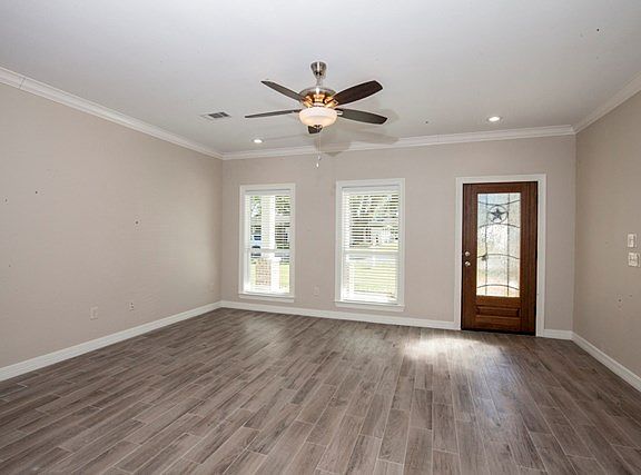 2nd image of 710 Wood St