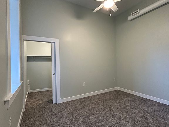 5th image of 1863 Chase Ave #102