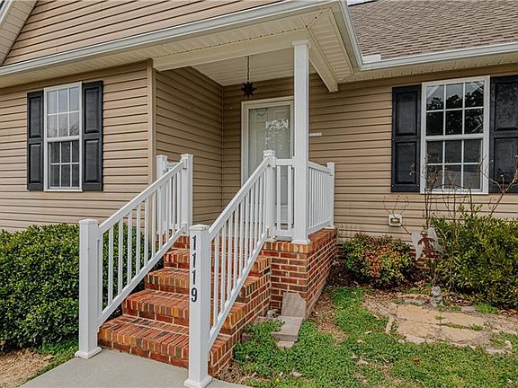 5th image of 1119 Morgan Glen Dr