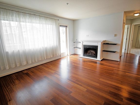 5th image of 13211 97th Ave E Unit 304