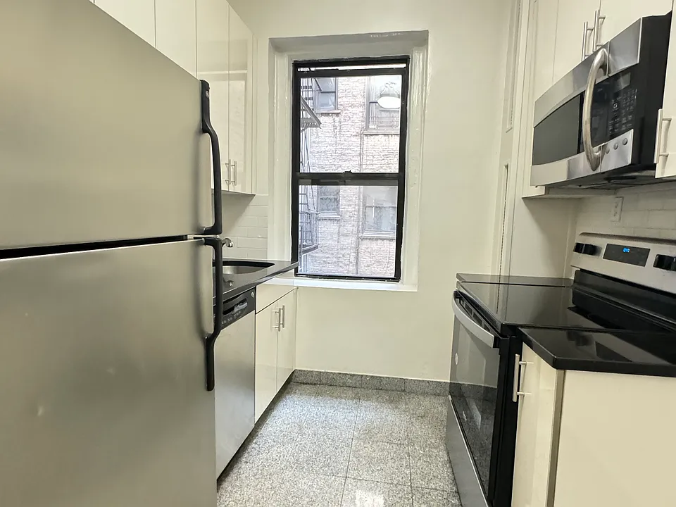 515 W 113th St #2H